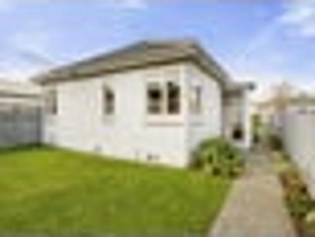 Sunny Alicetown Family Home