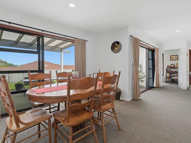 Sunny and elevated with Kaimai views