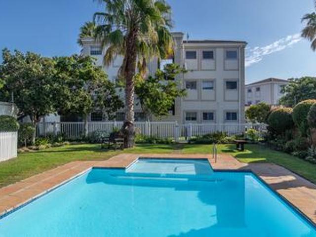 sunny and secure ground floor apartm.