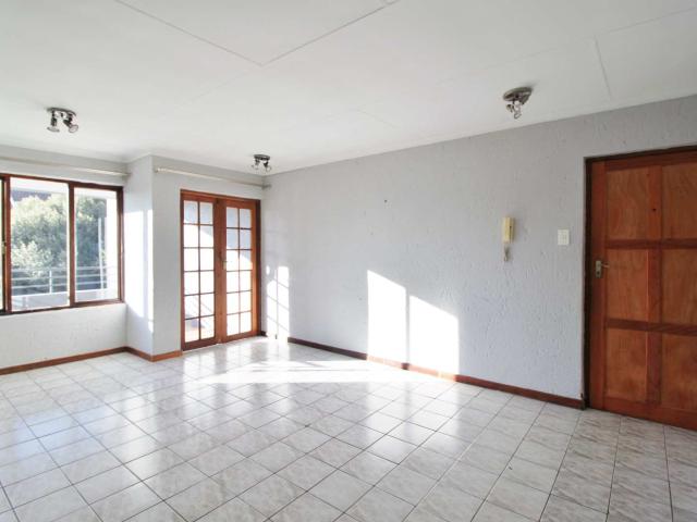 Sunny And Spacious