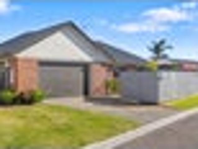 Sunny and superbly located