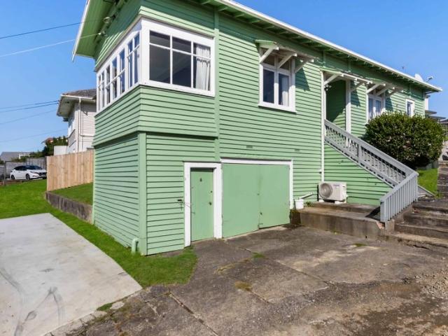 Sunny Character Home in Prime Ellerslie Location