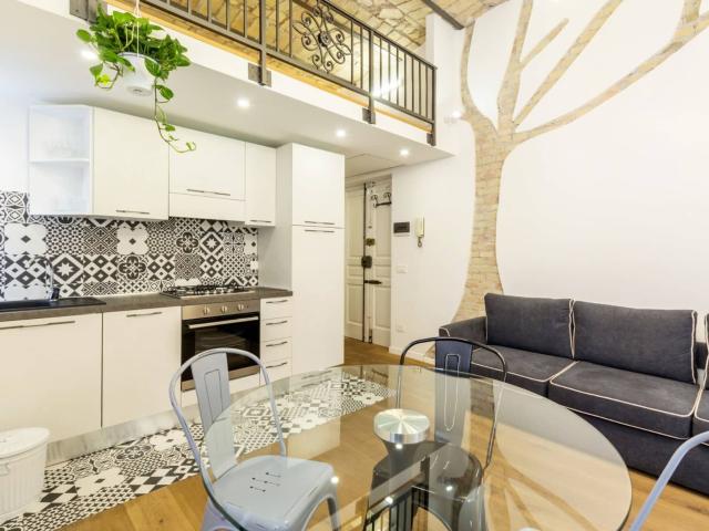Sunny Corner Apartment in Trastevere Cribmed