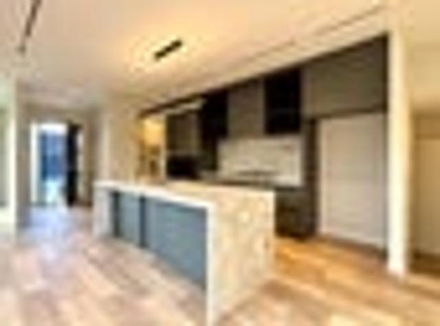 Sunny Corner Family Home with 2 Living Areas