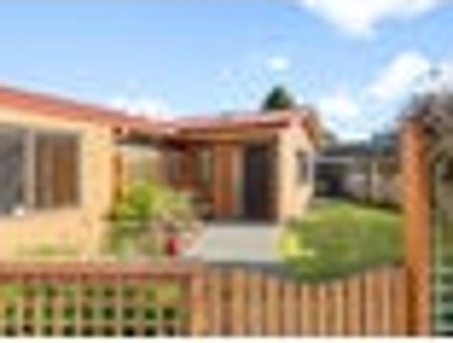 Sunny elevated family living