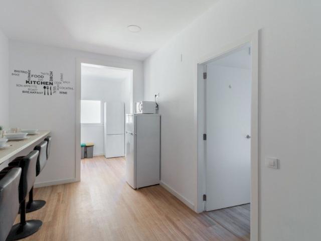 Sunny en suite room in Bonavista street