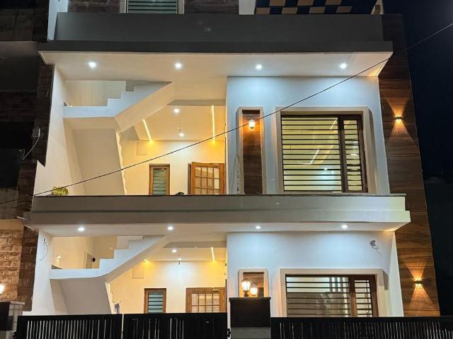 Sunny Enclave 124. 4 Bedroom 146 Sq. Yd. Independent House in Sunny Enclave Mohali Listing ID: #9637