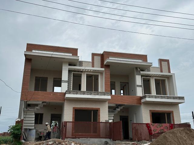 Sunny Enclave 3 Bedroom 1800 Sq. Ft. Builder Floor in Sector 125 Mohali Listing ID: #10395