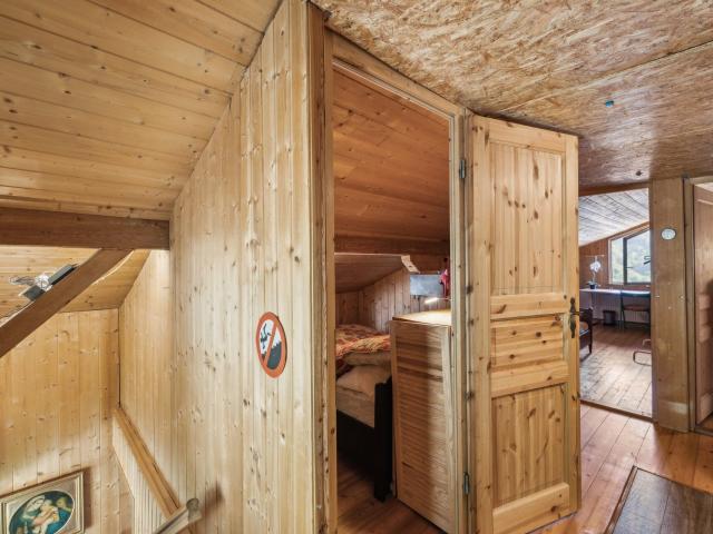 Sunny family chalet in Bex with building plot | dreamo. Ch