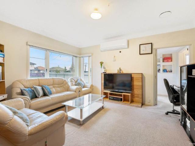 Sunny Family Home