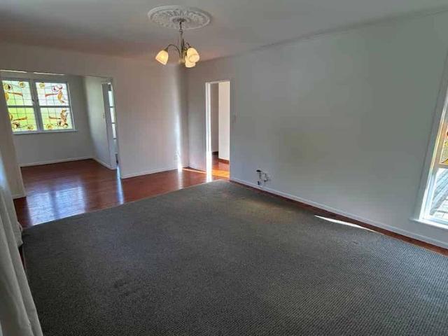 Sunny Family Home in a Prime Howick Location