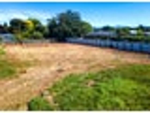 Sunny, flat section with title
