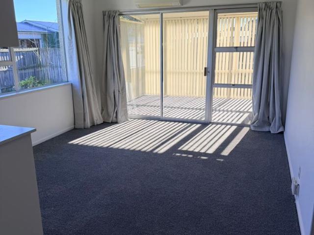 Sunny & Freshly Refurbished Home in the Heart of Lincoln