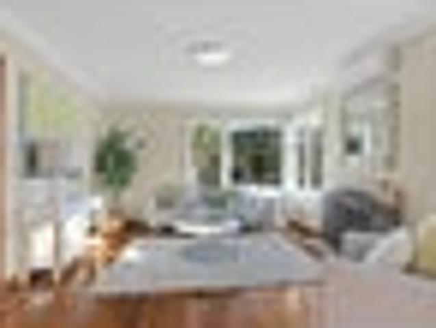 SUNNY, HANDY FIRST HOME GEM