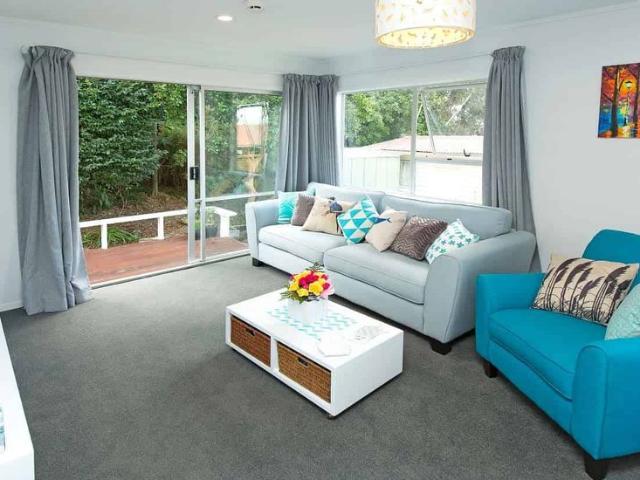 Sunny Home in The Heart of Stanmore Bay