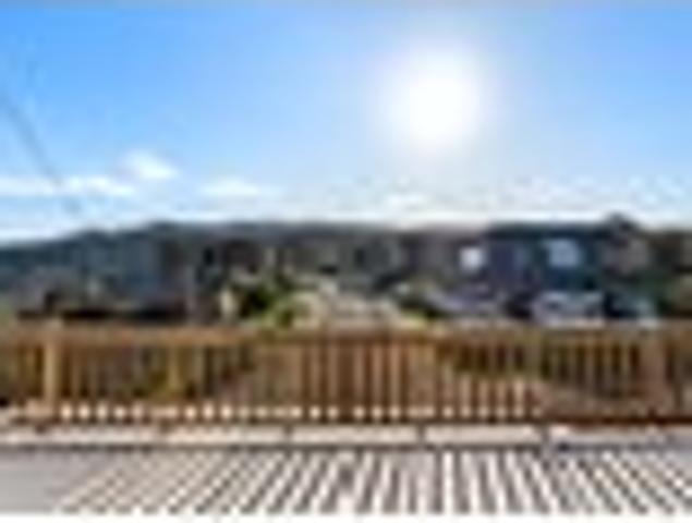 Sunny Island Bay with Workshop