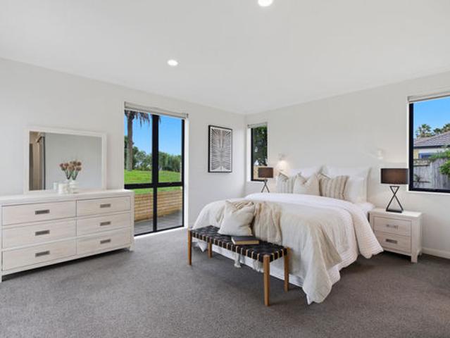 Sunny Living, Waterway Views, Motivated Vendors!
