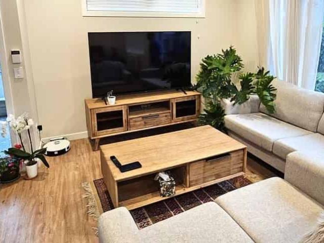 Sunny Modern 3 Bedroom Townhouse in Central Karori