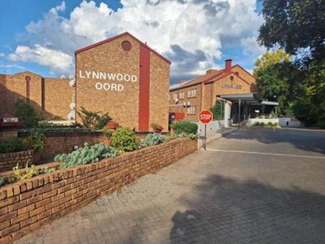 sunny north facing 1 bedroom unit in.