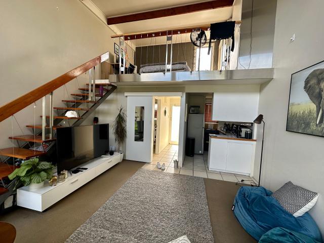 Sunny, one bedroom apartment