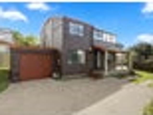 Sunny, Private & Cozy Living in Orakei