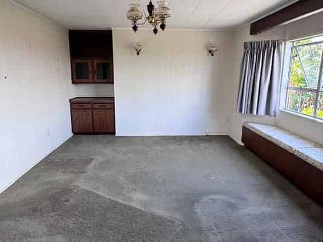 Sunny quiet home in cul de sec