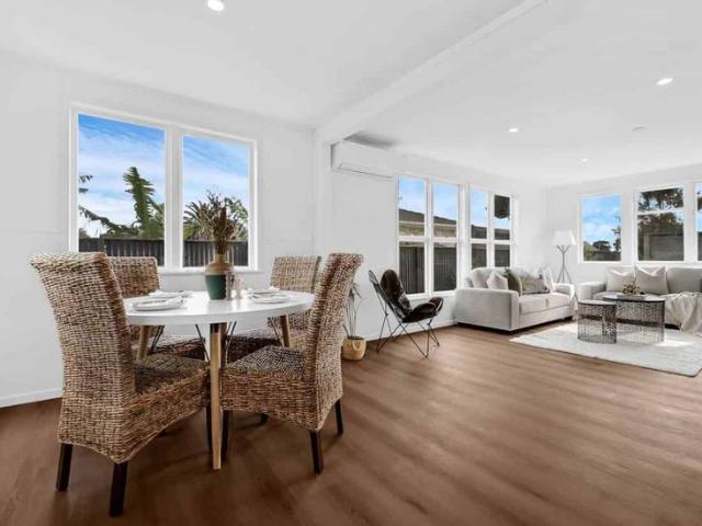 Sunny, Renovated Family Home with Great Entert.