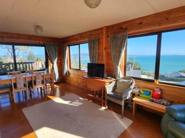 Sunny Seaview Home