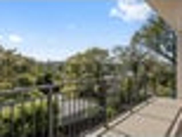 Smart Buying with Privacy & Position