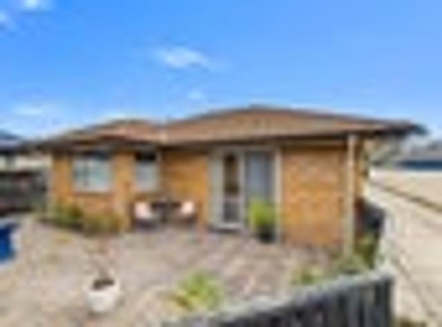 Sunny, Smart, Stand Alone, Two Bed, Over 60's Unit