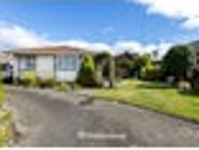 Sunny & Spacious Townhouse in Prime Location