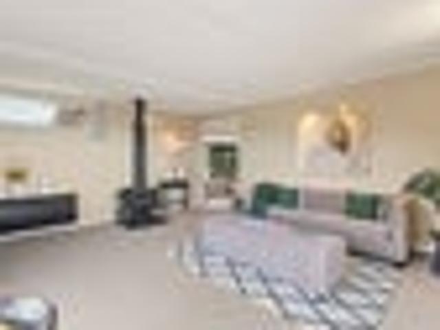 Sunny, Spacious and Seriously Appealing