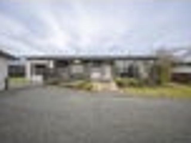 Sunny, spacious and superbly located