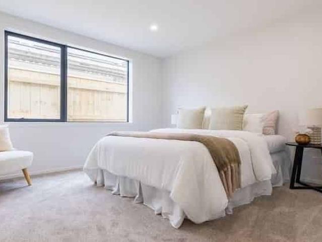 Sunny, Spacious and ready for you!