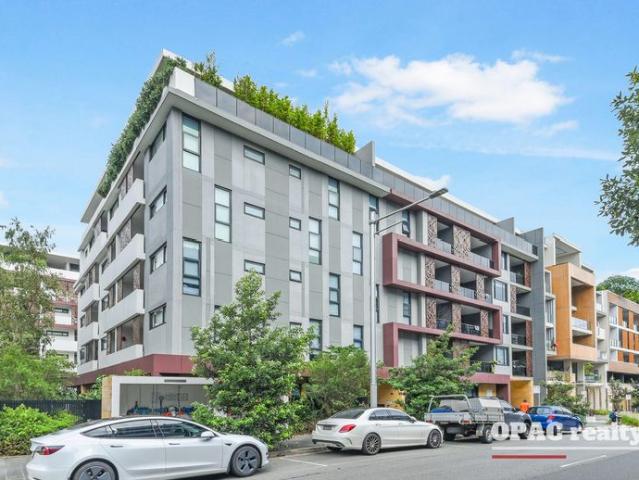 MODERN SPACIOUS APARTMENT