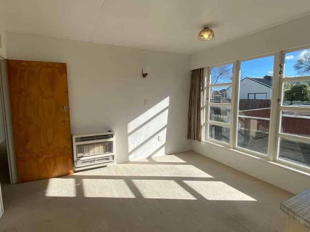 Move in ready spacious & great garaging!