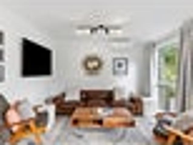 Sunny, Spacious & Incredibly Versatile