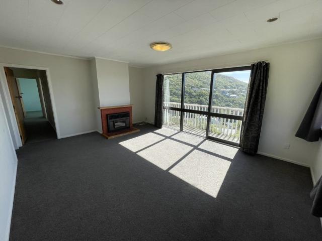 Sunny, Spacious Living in Peaceful Karori – Your Perfect 3 Bedroom Retreat!