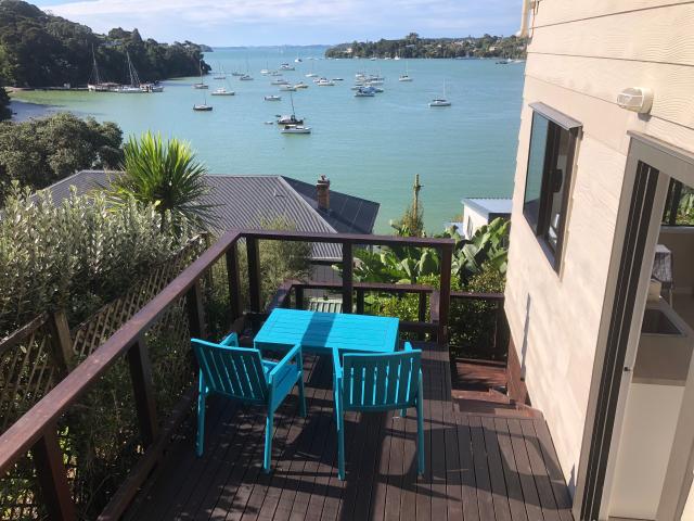 Sunny studio apartment in Opua