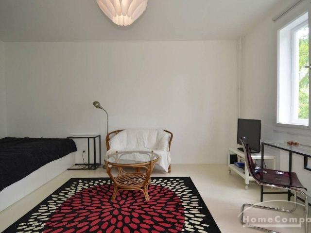 Sunny Studio Flat with Balcony in Berlin Tempelhof, furnished