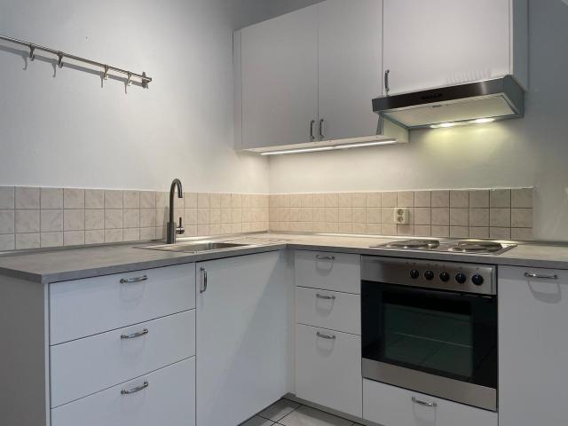 Sunny studio next to S Bahn Wedding, Berlin Amsterdam Apartments for Rent