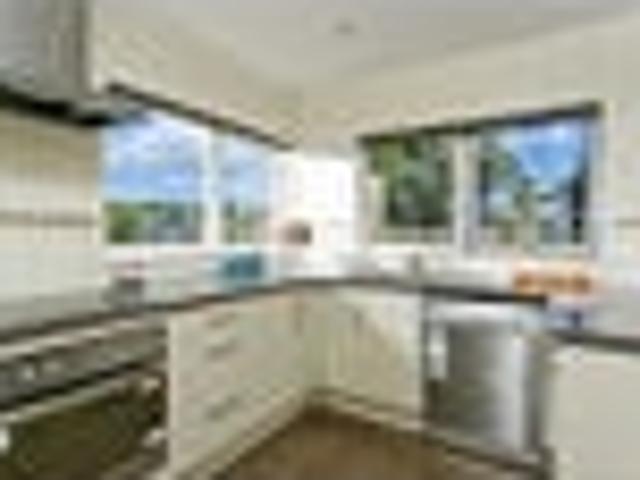 Sunnynook, 2 bedrooms, $630 pw
