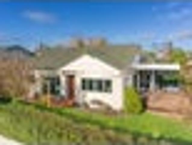 Sunnyhills Gem Immediate Possession!