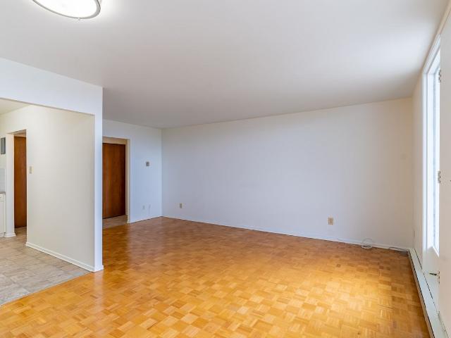 Sunrise Towers 2 Bedroom Apartment for Rent at 225 Arby Bay, Winnipeg, MB R2G 0P1 Rossmere