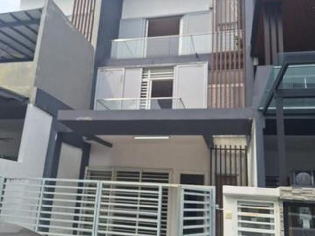 Sunstone Villa 3 storey House freehold Bandar Mahkota Cheras