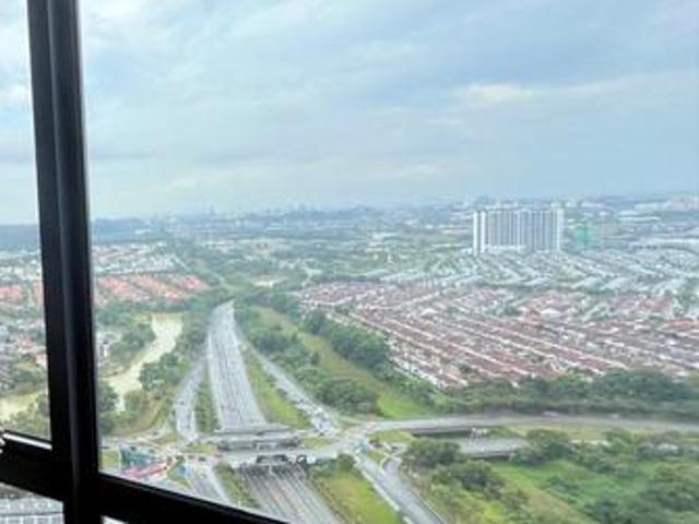 Sunsuria Forum New Unit High Floor Superb View