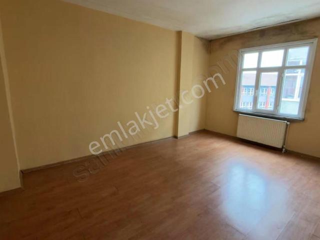 Suatlar İlkokul'un Orda 3+1 Kiralık 130 Mt Arakat Daire