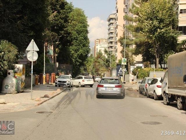 SUADİYE BAĞDAT CADDESİNE PARALEL YENİ BİNADA KİRACILI 170 M2 DÜKKAN
