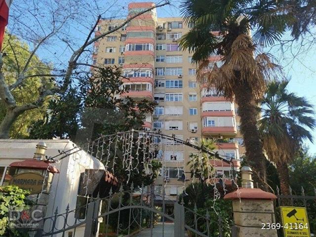 SUADİYE FATMA KADIN SOKAKTA NET 3347 M2 ARSA İÇİNDE ÜÇ ADET DAİRE SATIŞLI 200 M2 ARSA