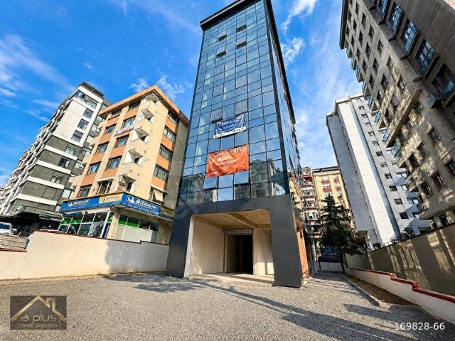 SUADİYE MİNÜBÜS YOLUNA CEPHE, KİRALIK PLAZA KATI